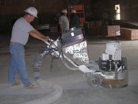 Мы гарантируем, что бетонная плита (основание)   является ровной  и сухой перед установкой